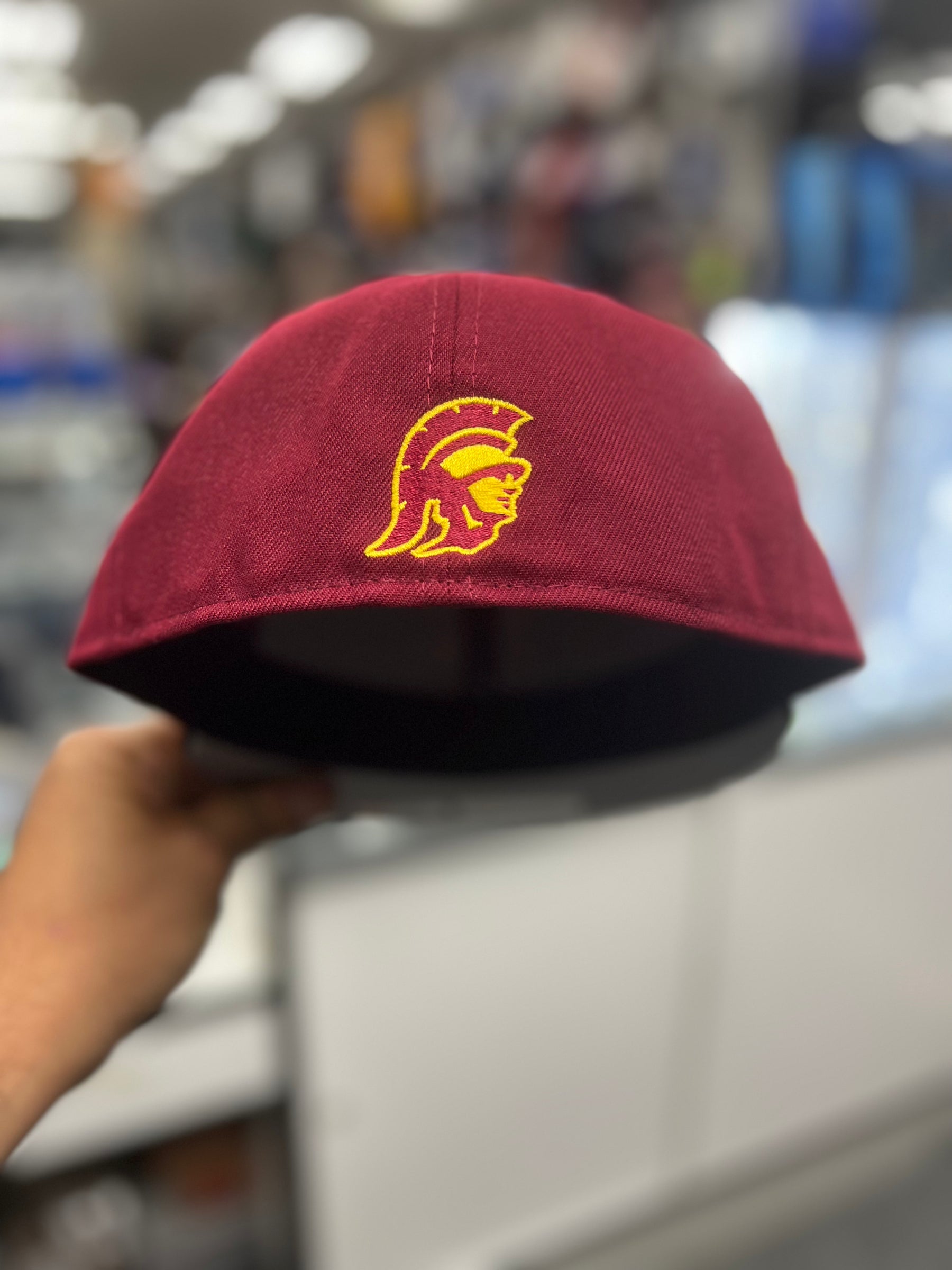 USC 2 Tone Burgundy / Black 5950