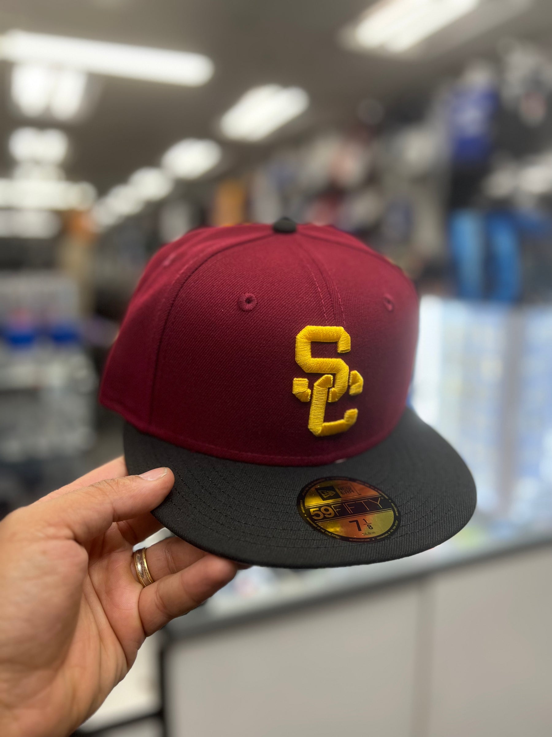 USC 2 Tone Burgundy / Black 5950