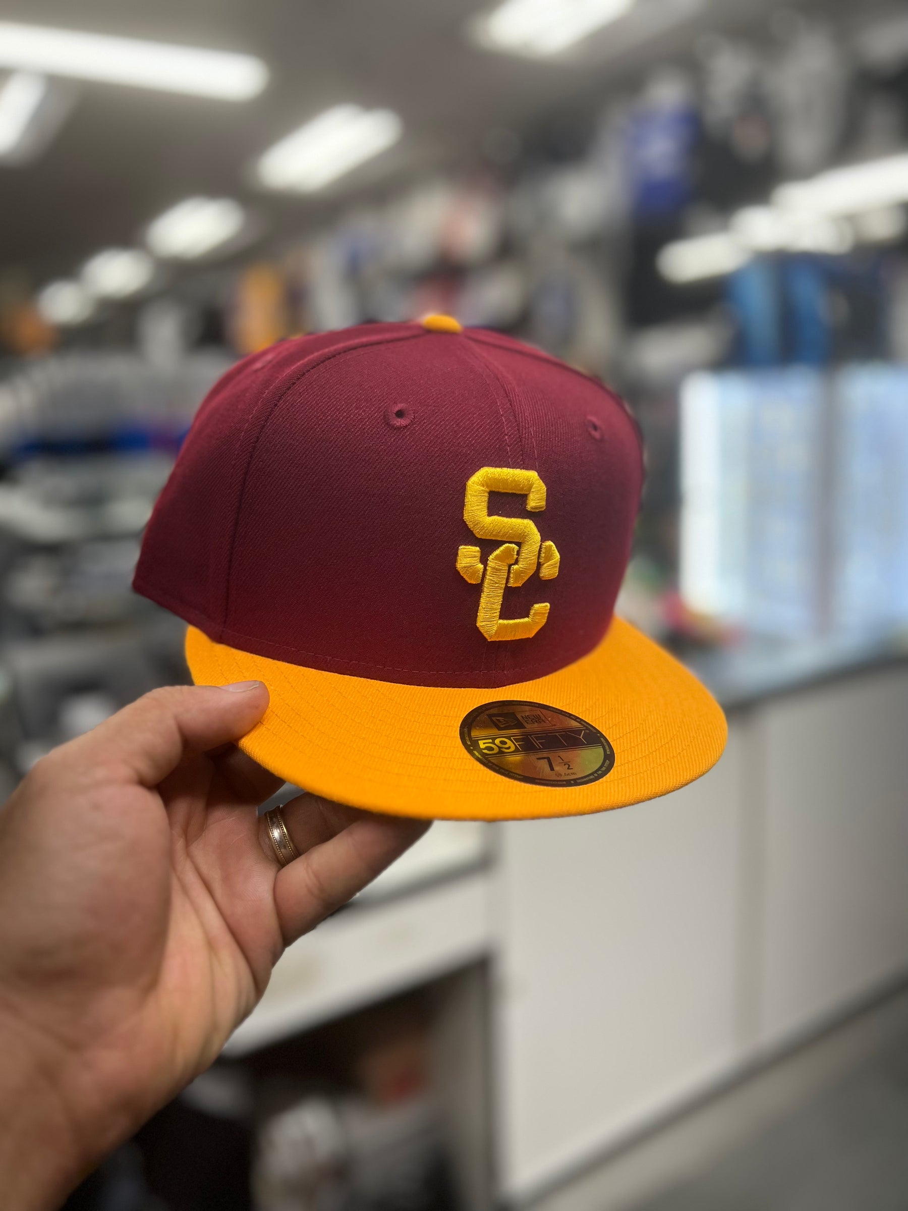 USC 2 Tone Burgundy / Gold 5950