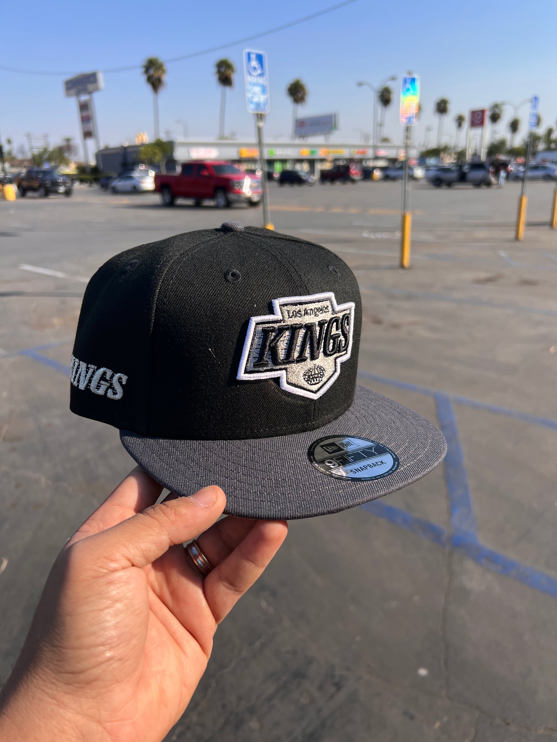 Los Angeles Kings Black Charcoal Snapback