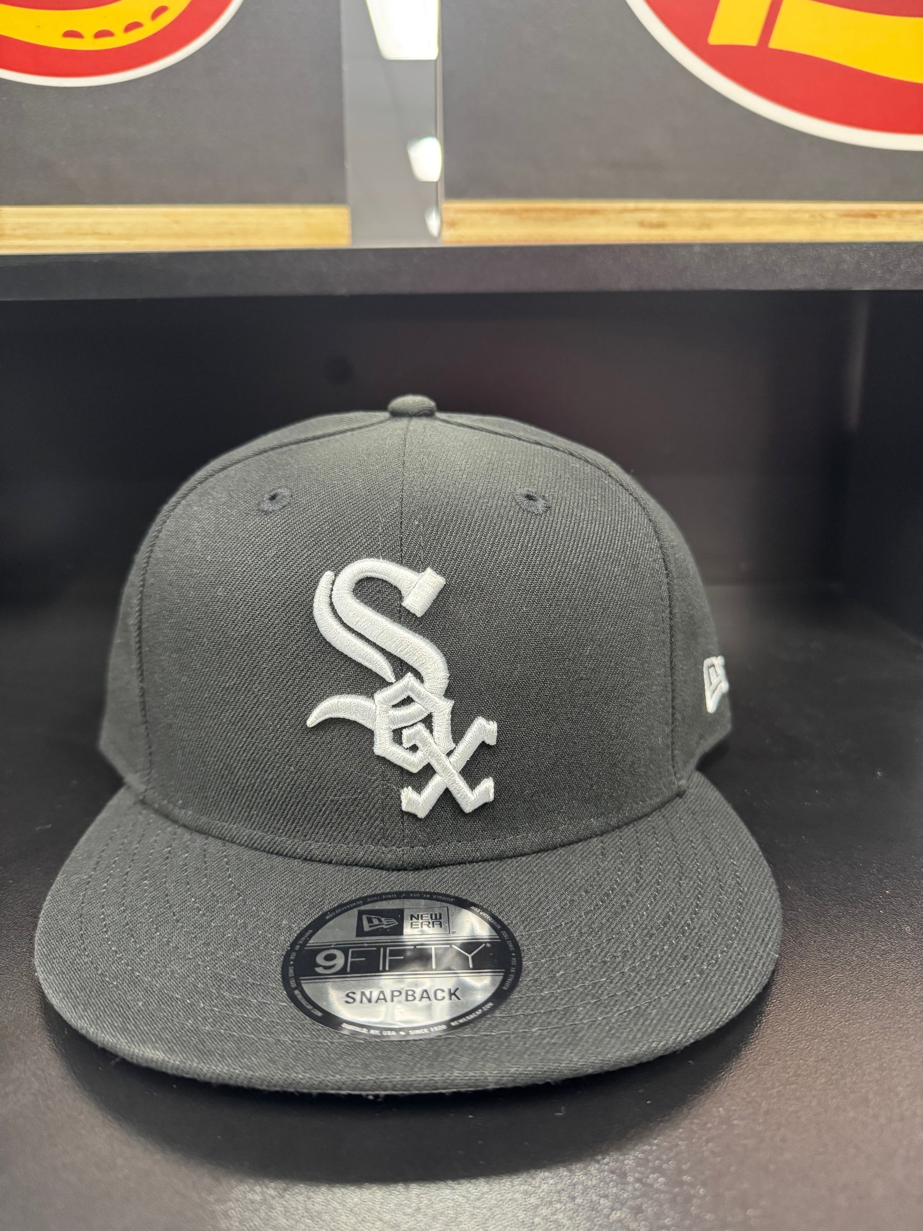NEW ERA 59FIFTY Basic Snap back CHICAGO WHITE SOX 950 - BLACK/White