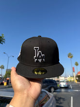 Men's Los Angeles Dodgers New Era Black 2025 MLB Champions Hat w side Patch 14943676