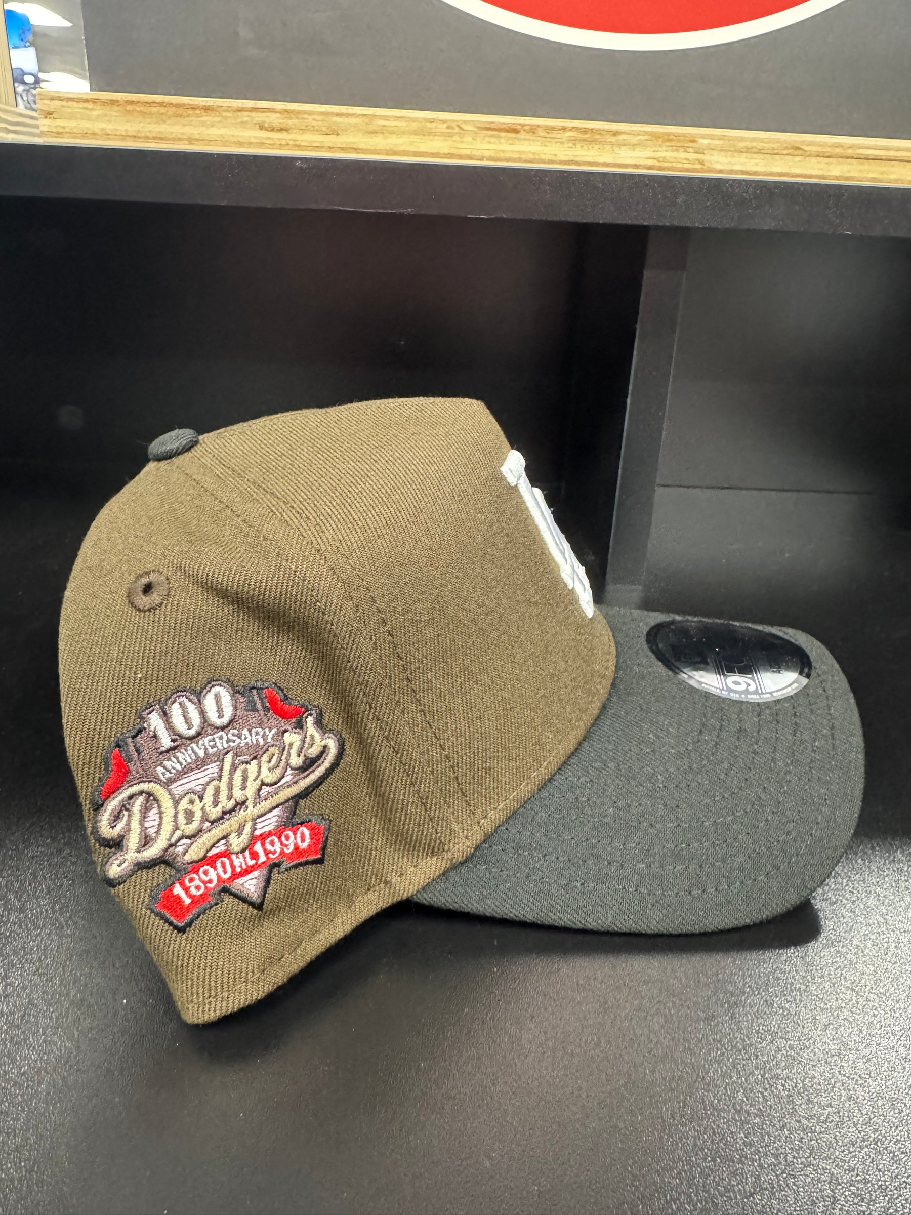 Los Angeles Dodgers 2 Toned Brown/Black 9Forty Adjustable A-Frame Hat