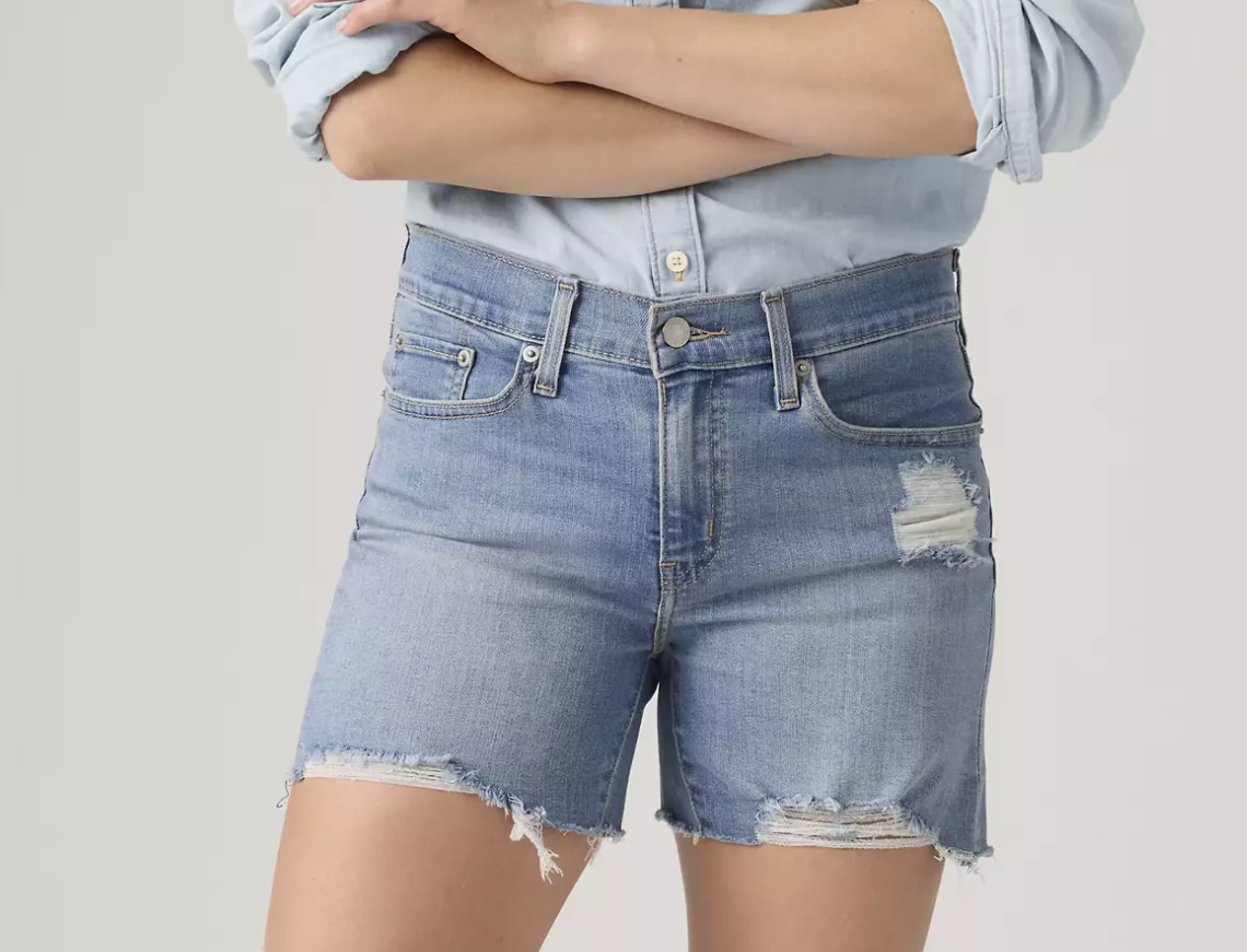 Women's Levi's Shorts  I'm Just A Fan - Medium Wash
